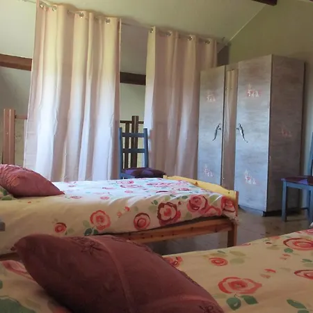 Chambres D'hotes-ferme Equestre Les Revers Bed & Breakfast *